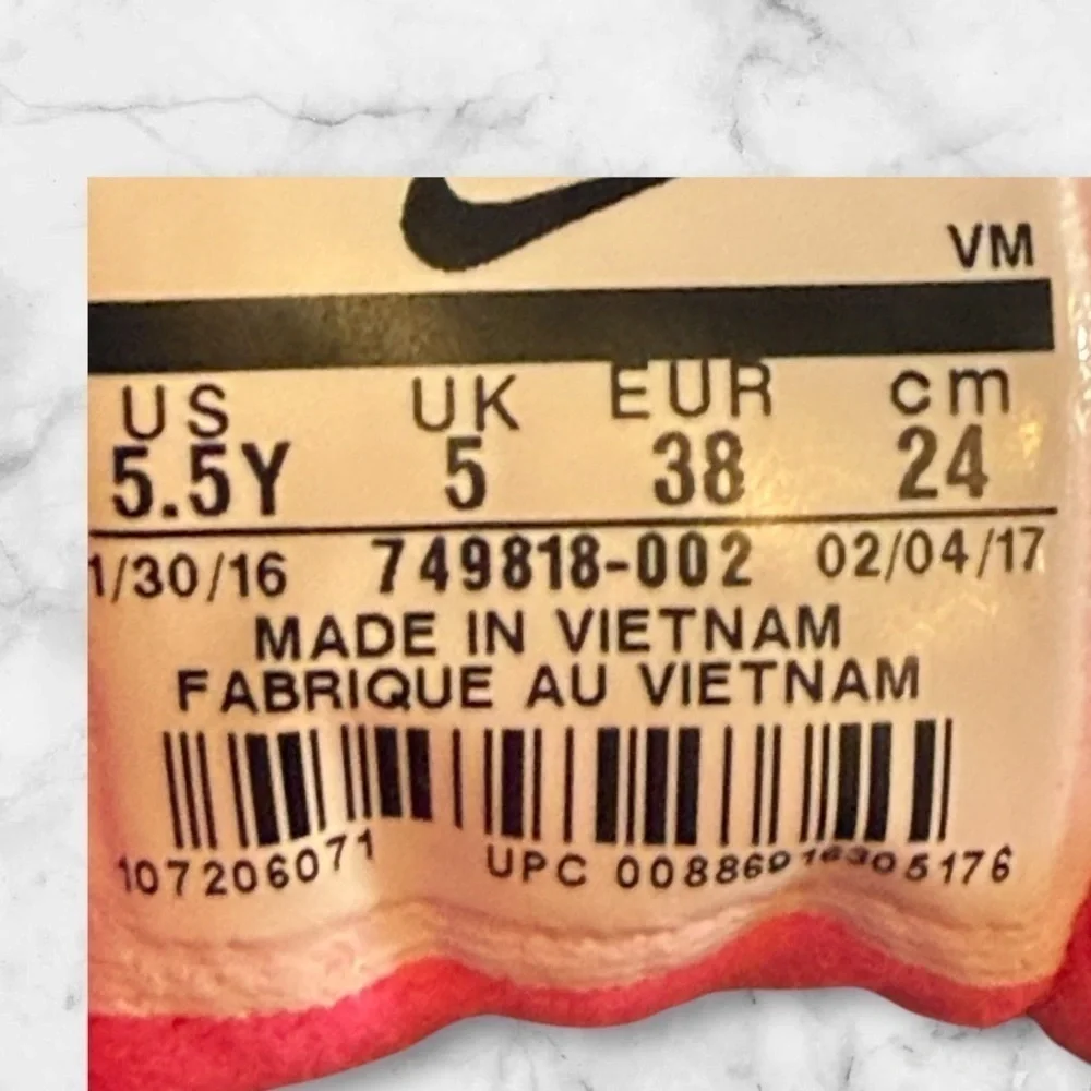 Nike gently used